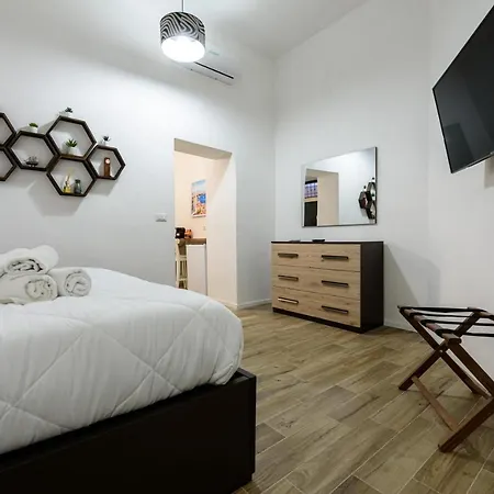 Il Cuore Di Napoli. Little Sweet Home. Апартаменты